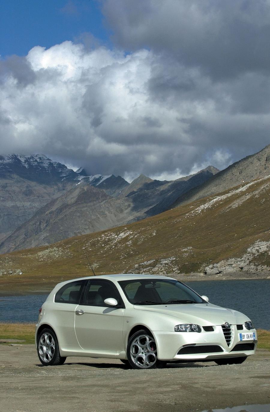  Alfa Romeo 147 GTA 2002 года  (фото 25 из 70)